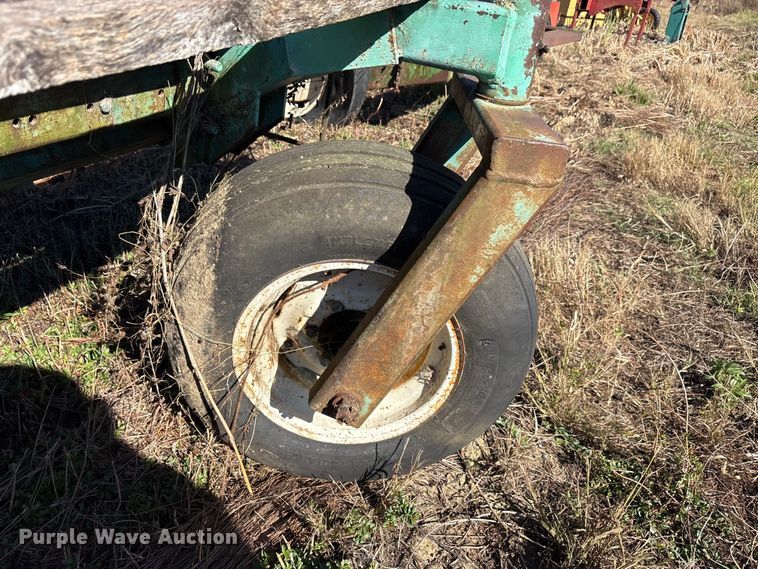 image for item EA7712 Lockwood L06200-00601 planter