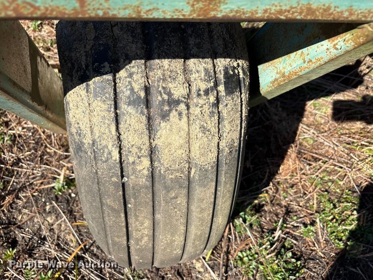 image for item EA7712 Lockwood L06200-00601 planter