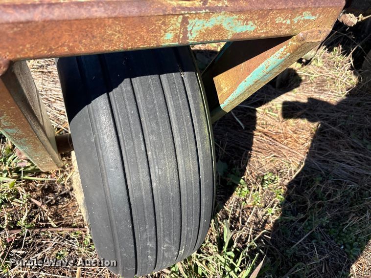 image for item EA7712 Lockwood L06200-00601 planter