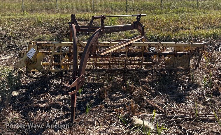 image for item EA7717 New Holland Rolabar 256 hay rake