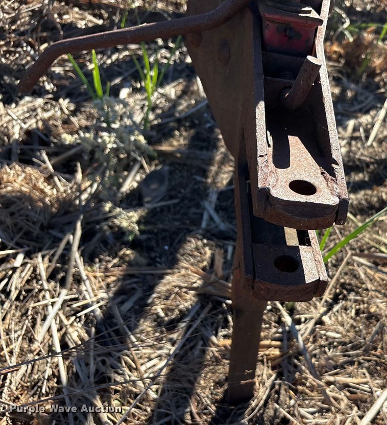 image for item EA7717 New Holland Rolabar 256 hay rake