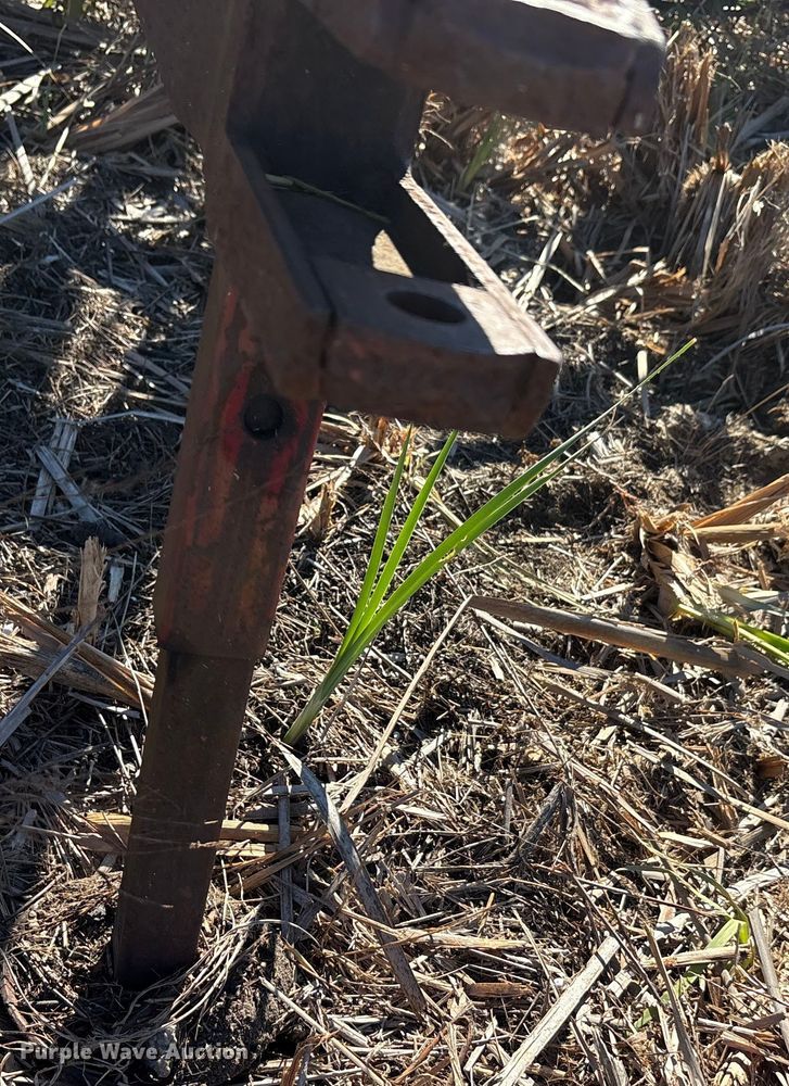 image for item EA7717 New Holland Rolabar 256 hay rake