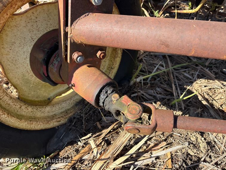 image for item EA7717 New Holland Rolabar 256 hay rake