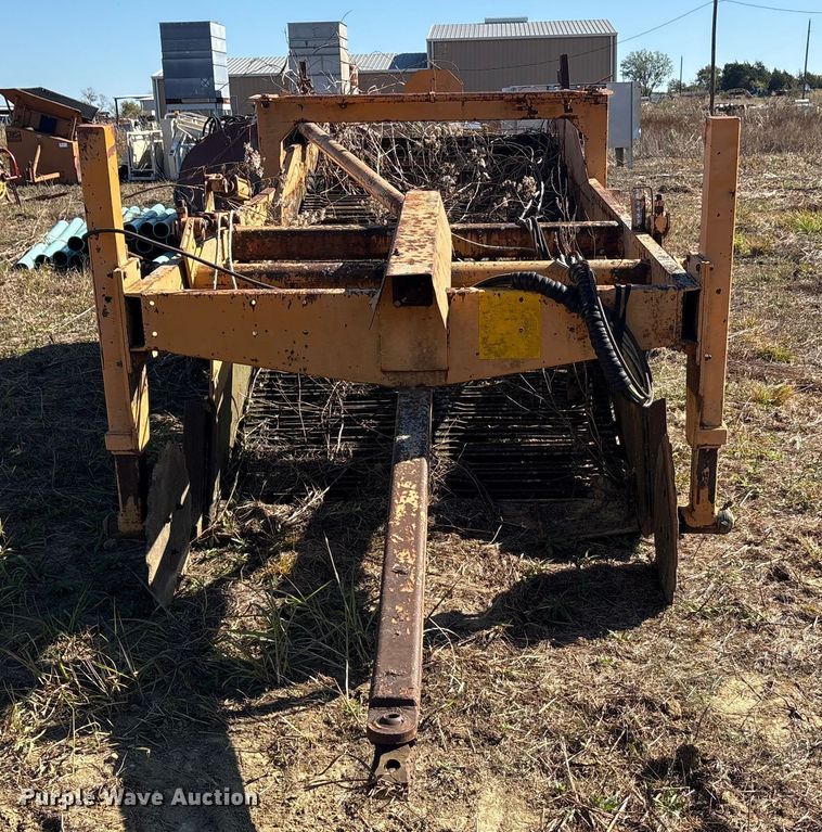 image for item EA7727 Logan potato harvester