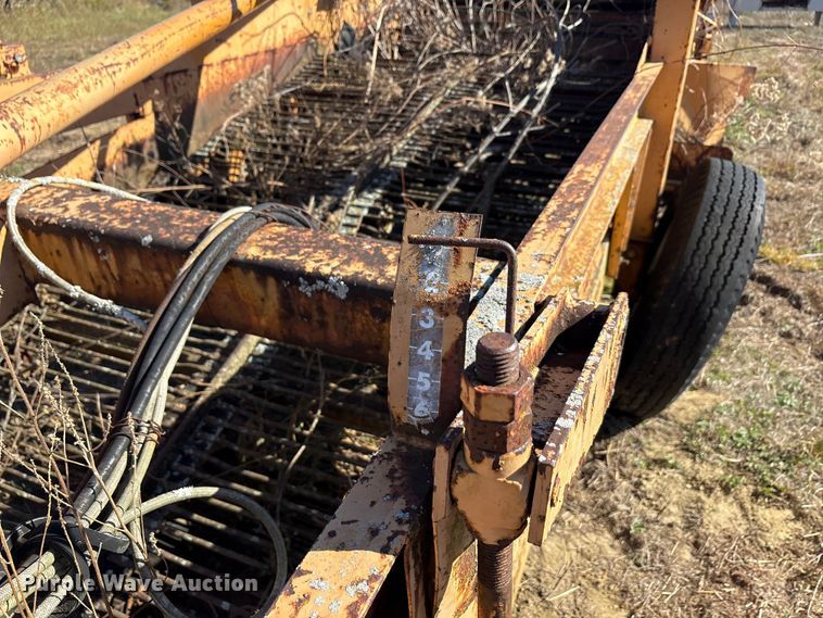 image for item EA7727 Logan potato harvester