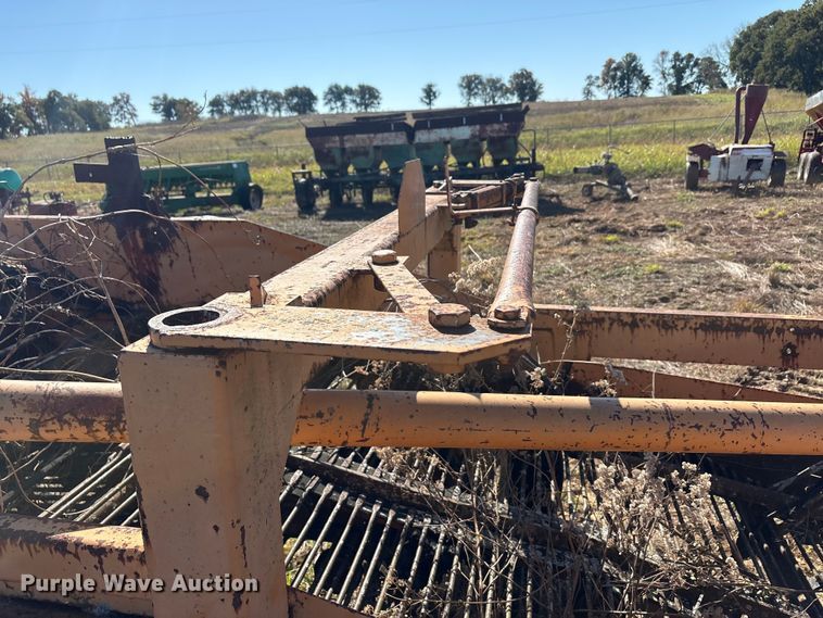 image for item EA7727 Logan potato harvester