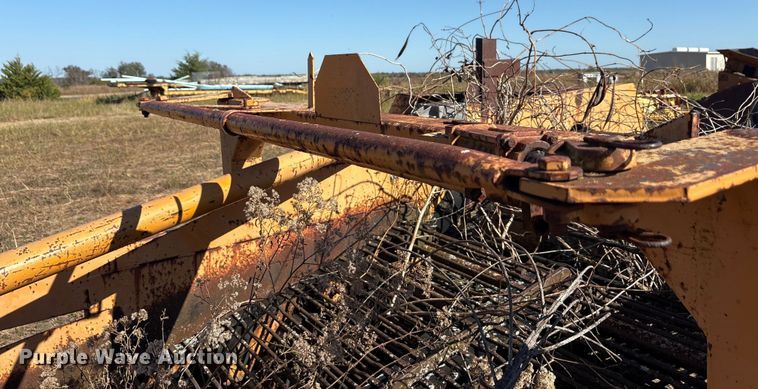 image for item EA7727 Logan potato harvester