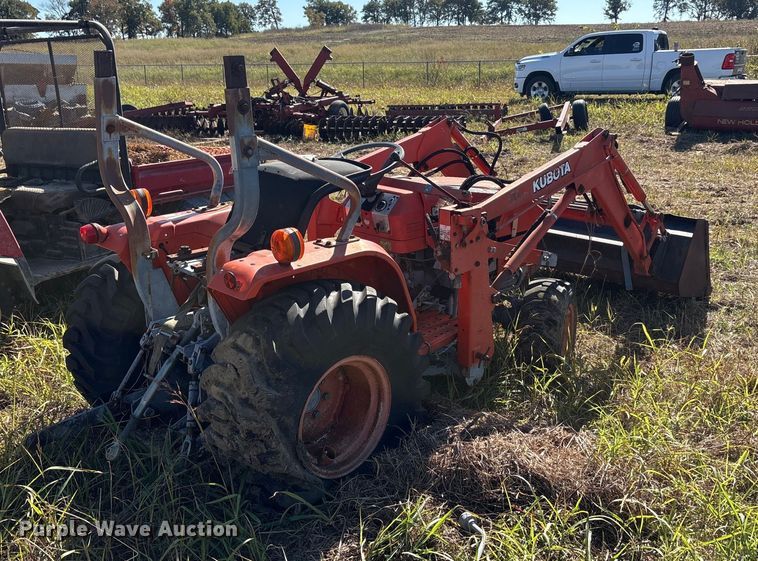 image for item EA7730 Kubota B20 MFWD tractor