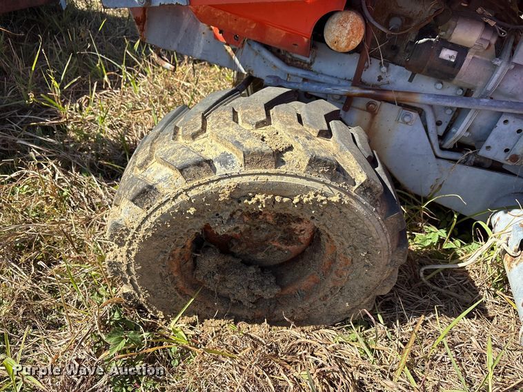 image for item EA7730 Kubota B20 MFWD tractor