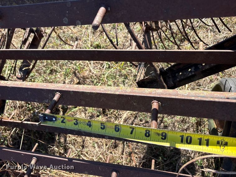 image for item EA7731 UFT root crop harvester