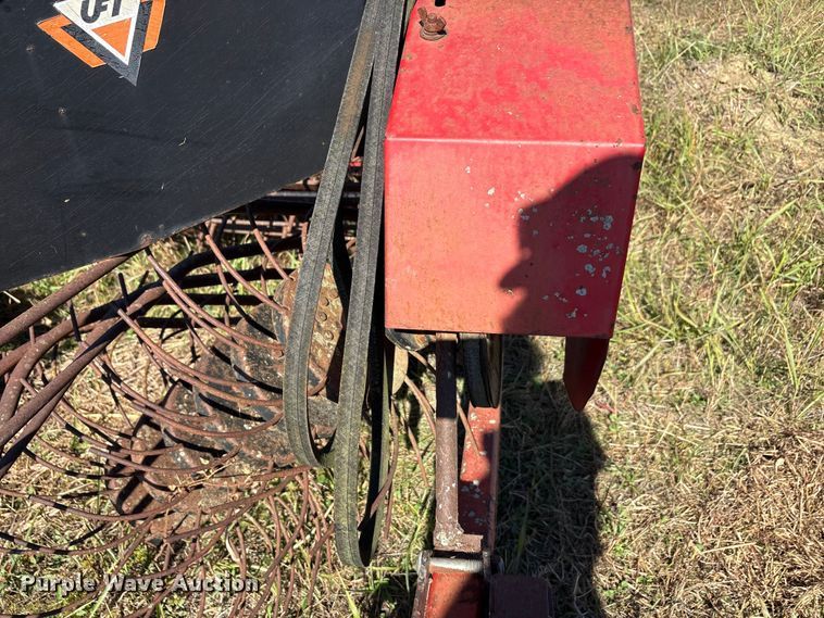 image for item EA7731 UFT root crop harvester