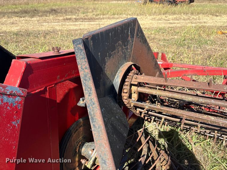 image for item EA7731 UFT root crop harvester