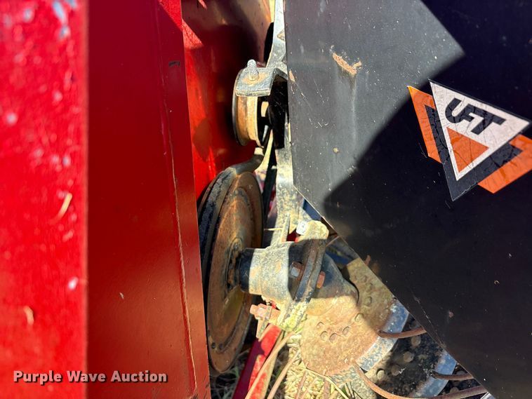 image for item EA7731 UFT root crop harvester