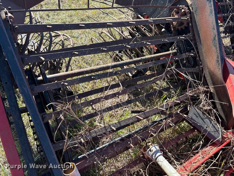 image for item EA7731 UFT root crop harvester