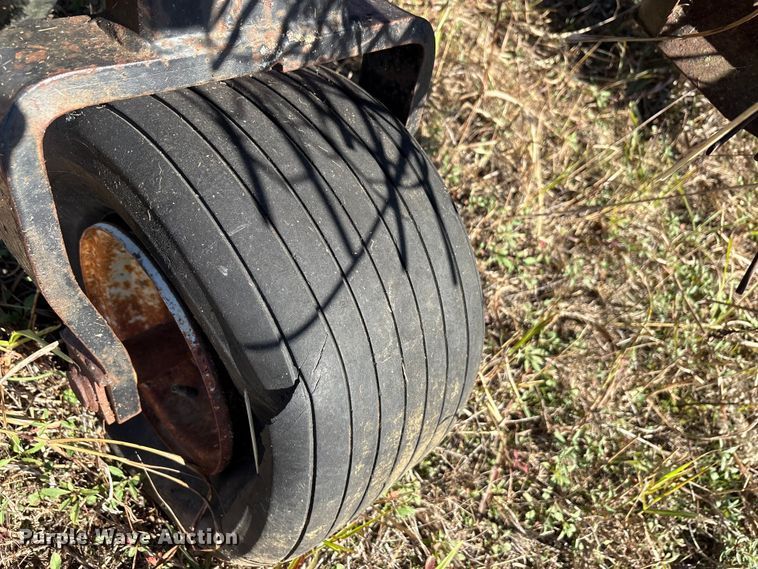 image for item EA7731 UFT root crop harvester