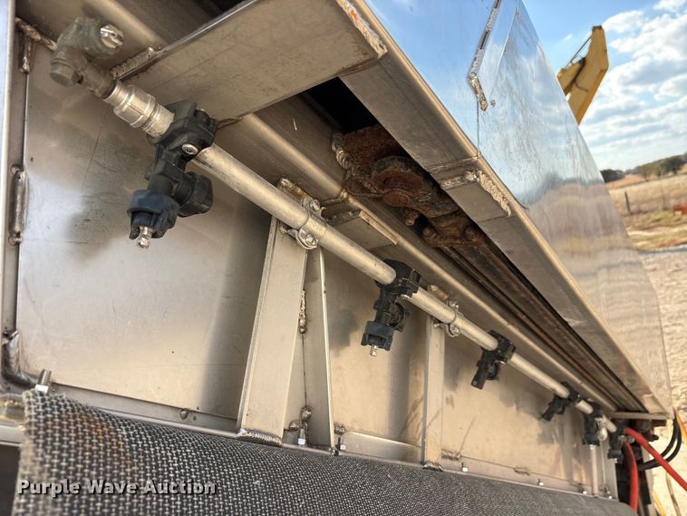 image for item EA7752 Chemical containers sprayer attachment