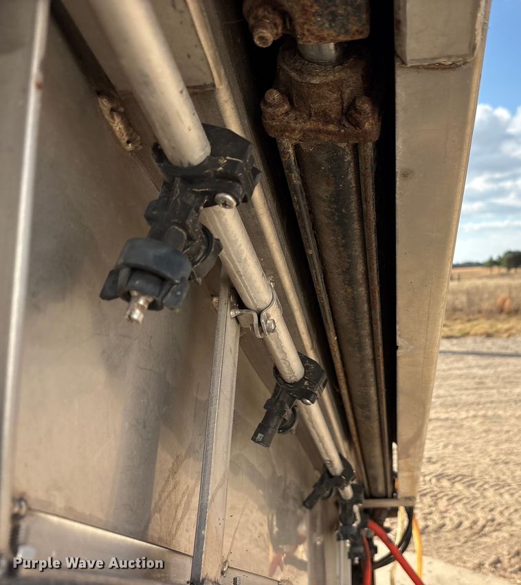 image for item EA7752 Chemical containers sprayer attachment