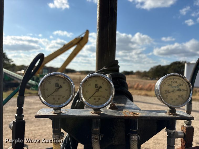 image for item EA7752 Chemical containers sprayer attachment