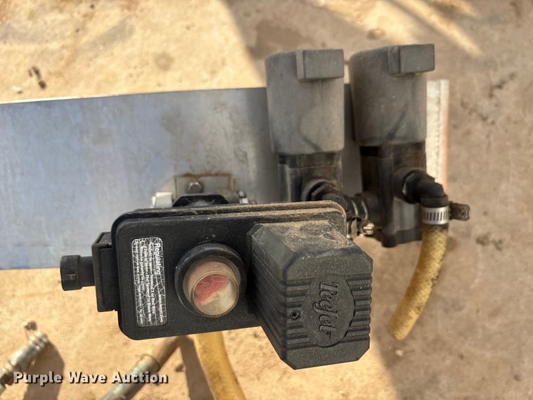 image for item EA7752 Chemical containers sprayer attachment