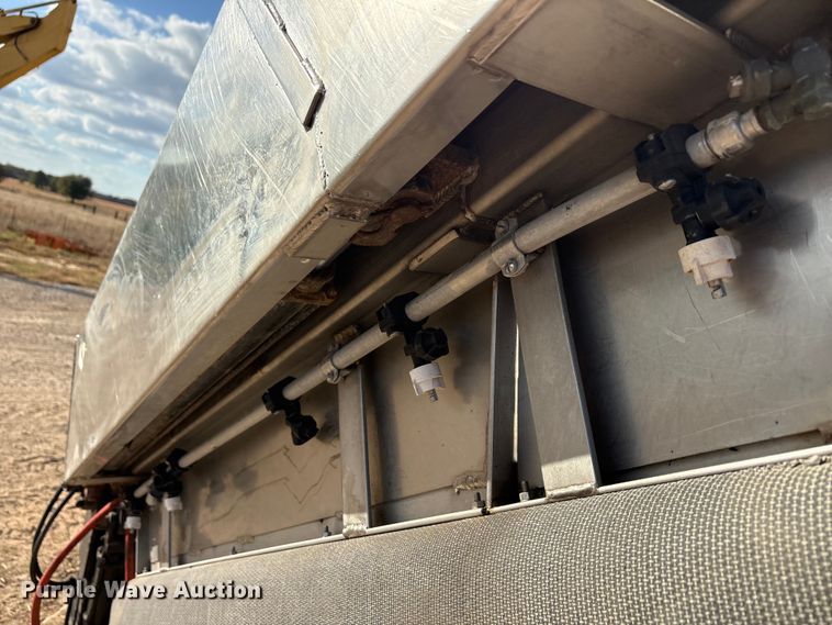 image for item EA7752 Chemical containers sprayer attachment