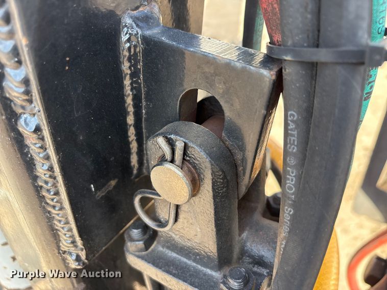 image for item EA7752 Chemical containers sprayer attachment