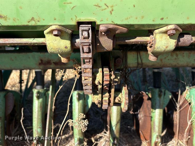 image for item EA7755 John Deere FB157B grain drill