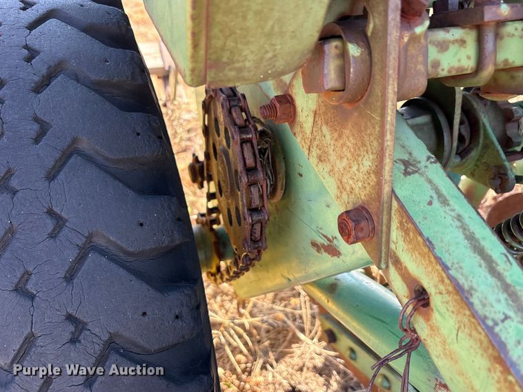 image for item EA7755 John Deere FB157B grain drill