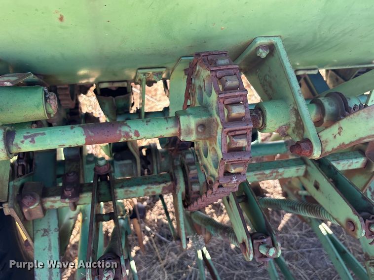 image for item EA7755 John Deere FB157B grain drill