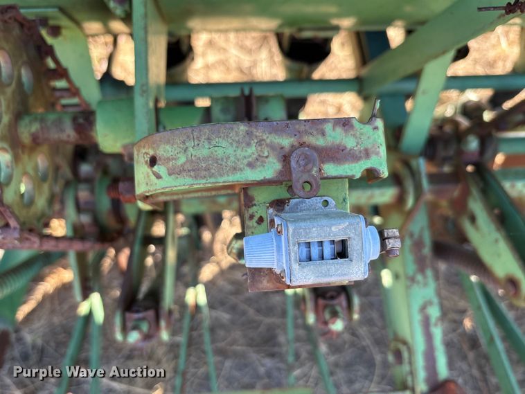 image for item EA7755 John Deere FB157B grain drill