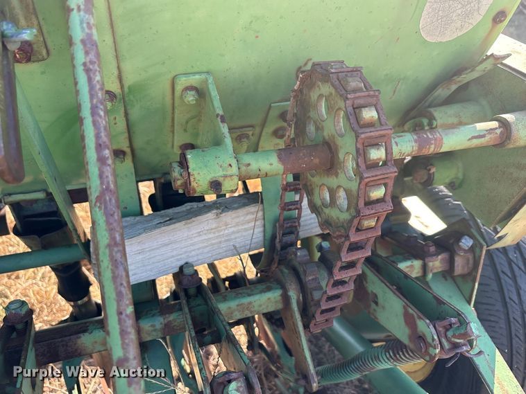 image for item EA7755 John Deere FB157B grain drill