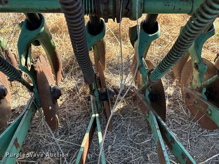 image for item EA7755 John Deere FB157B grain drill