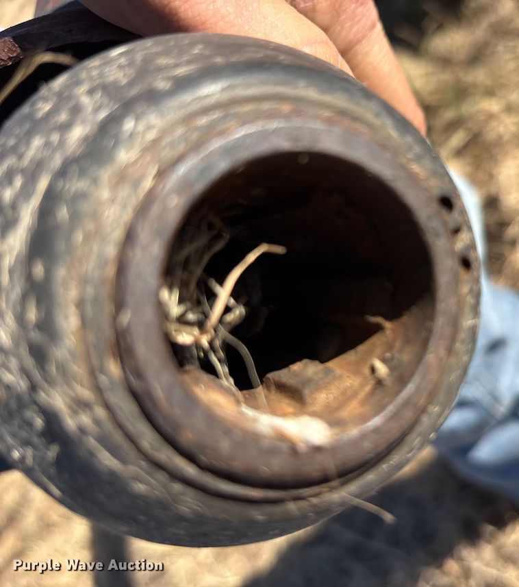 image for item EA7756 New holland 660 round baler