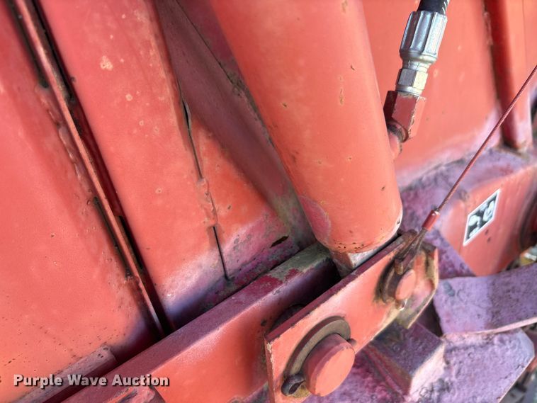 image for item EA7756 New holland 660 round baler