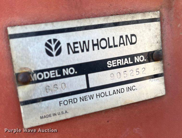 image for item EA7756 New holland 660 round baler