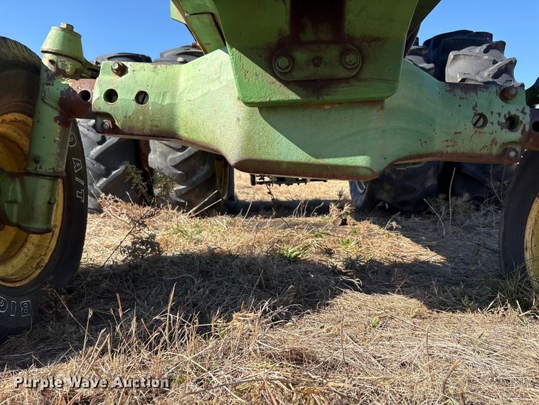 image for item EA7758 John Deere 4620 tractor