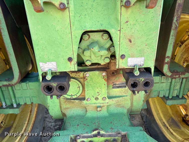 image for item EA7758 John Deere 4620 tractor