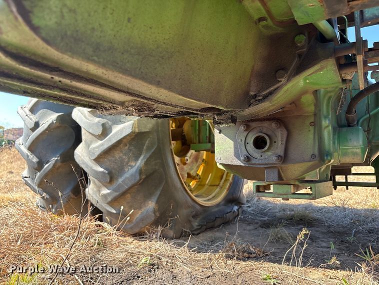 image for item EA7758 John Deere 4620 tractor