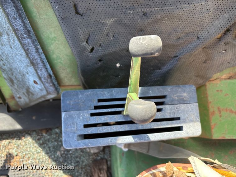 image for item EA7758 John Deere 4620 tractor