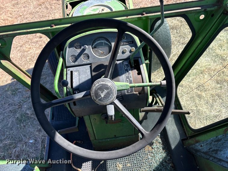 image for item EA7758 John Deere 4620 tractor