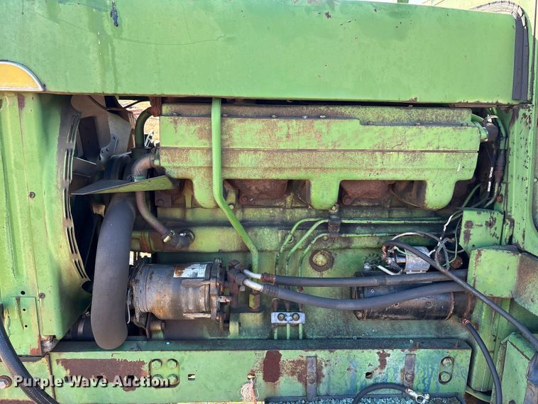 image for item EA7758 John Deere 4620 tractor