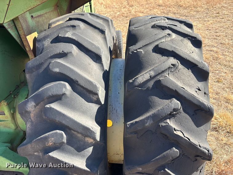 image for item EA7758 John Deere 4620 tractor