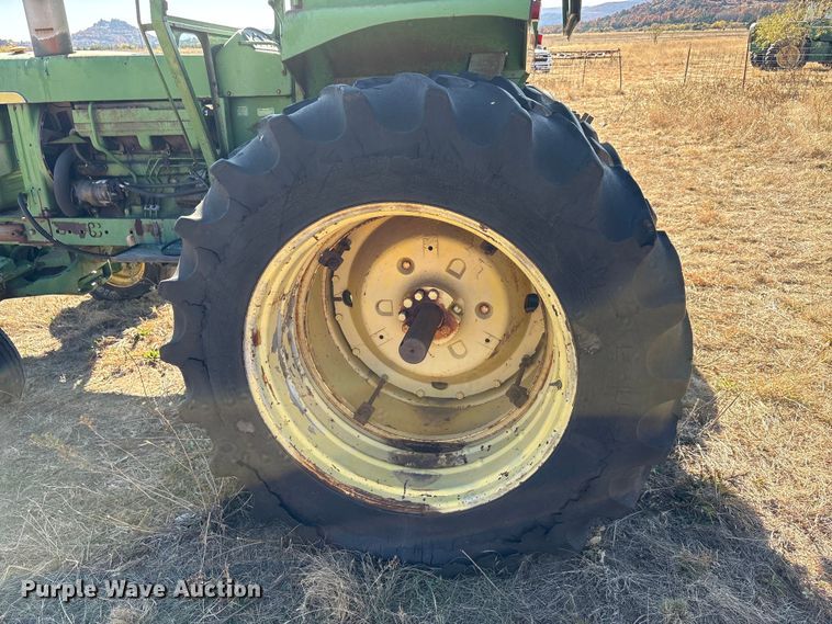 image for item EA7758 John Deere 4620 tractor