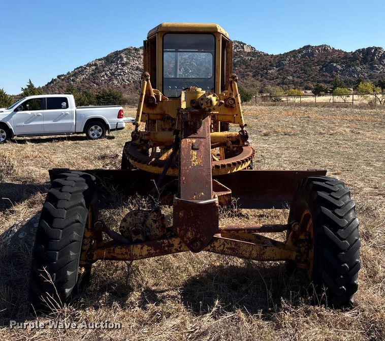 image for item EA7765 1959 Allis-Chambers 145 motor grader