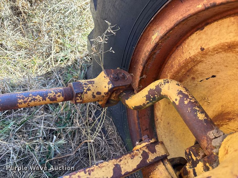 image for item EA7765 1959 Allis-Chambers 145 motor grader