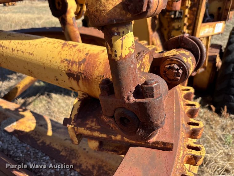 image for item EA7765 1959 Allis-Chambers 145 motor grader