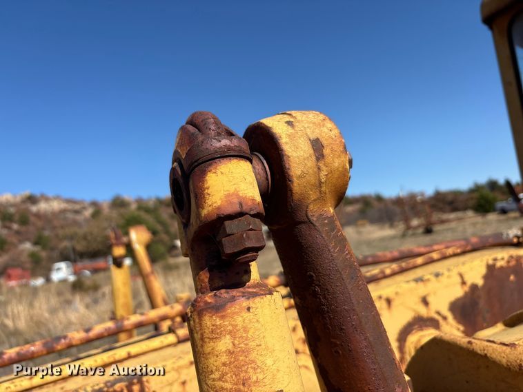 image for item EA7765 1959 Allis-Chambers 145 motor grader