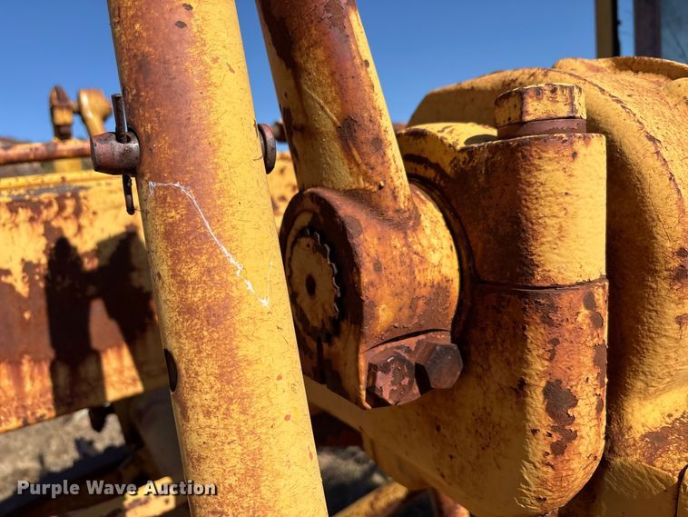 image for item EA7765 1959 Allis-Chambers 145 motor grader