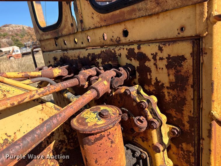 image for item EA7765 1959 Allis-Chambers 145 motor grader