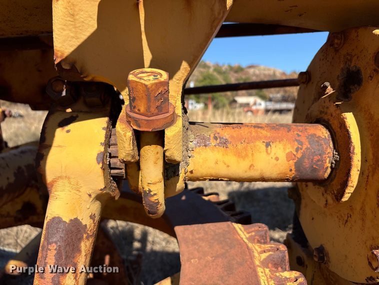 image for item EA7765 1959 Allis-Chambers 145 motor grader