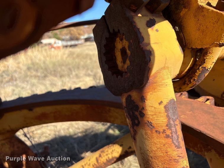 image for item EA7765 1959 Allis-Chambers 145 motor grader